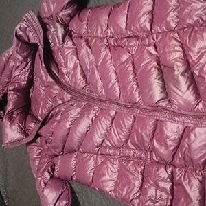 Calvin Klein packable lightweight premium down coat maroon medium excellent
